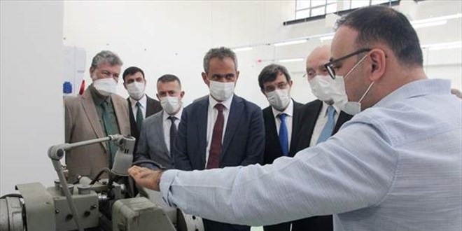 MEB'in yeni projeleriyle mesleki eitim ok daha gl hale getiriliyor