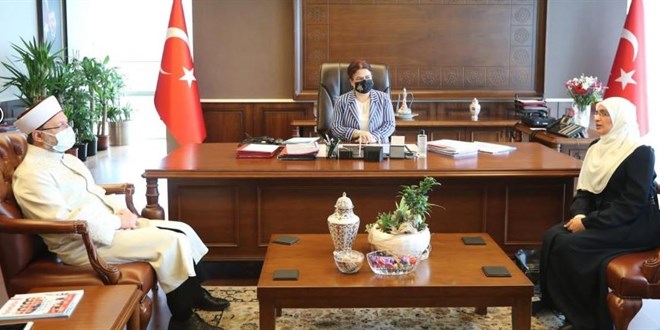 Filistinli aktivist Halavani ve Ali Erbaş'tan Bakan Yanık'a ziyaret