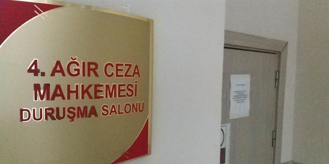 Mahkeme salonunun fotoğrafını çeken genç tutuklandı