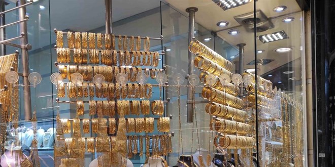 Düğün sezonunun açılmasıyla altına talep arttı