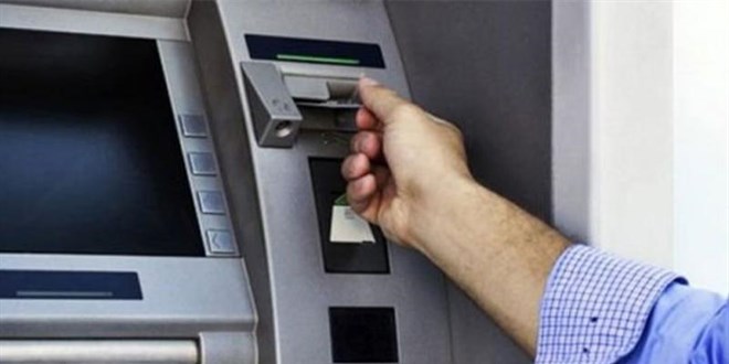 ATM'lere yerletirdikleri dzenekle 500 bin TL vurgun yaptlar