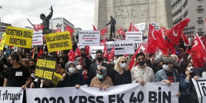 Yüzlerce öğretmenden Ulus'ta '40 bin ek atama' talebi