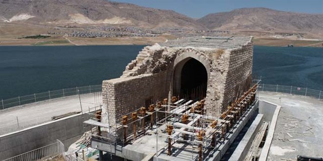Hasankeyf'in sembolü Küçük Saray, 6 metre yükseltildi