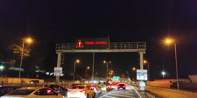 Valilikten Avrasya Tüneli'nde araç yangını açıklaması
