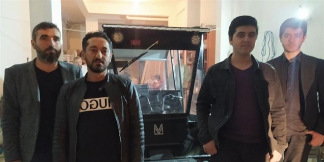 Sivas'ta üretildi: Bu elektrikli otomobil kendi kendini şarj ediyor