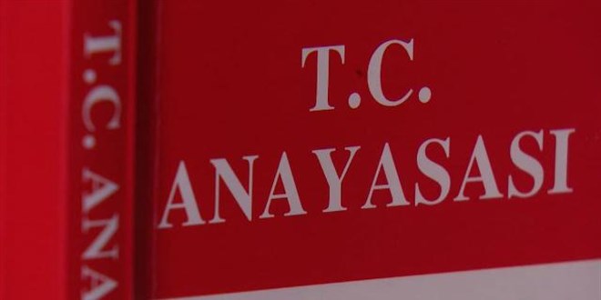 Anayasa için mesai sürüyor