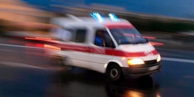Karabk'te hamile kadn hastaneye kaldrlrken ambulansta doum yapt