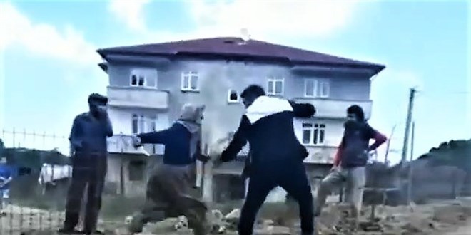 Yol kavgasında birbirlerine dehşeti yaşattılar
