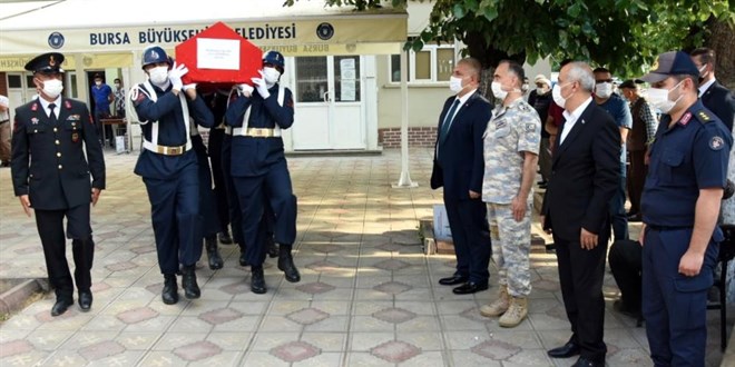 Kazada şehit olan astsubay toprağa verildi