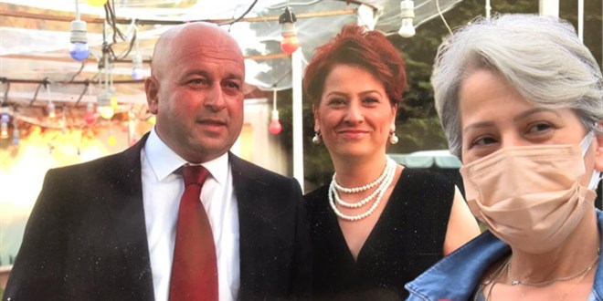 Koronavir�sten �len e�inin yerine muhtar se�ildi