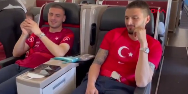 Milli Takım uçağında duygulandıran an