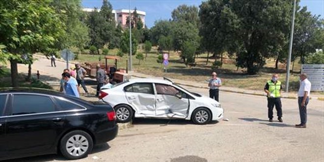 Üniversite yerleşkesindeki kazada, rektör dahil 5 kişi yaralandı