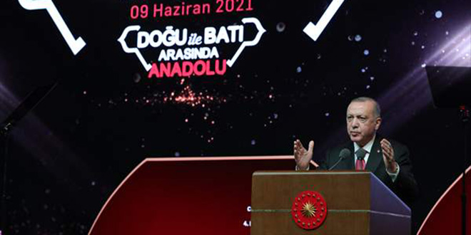 Erdoğan: Mankurtlardan kurtulabilirsek geleceğe güvenle bakabiliriz