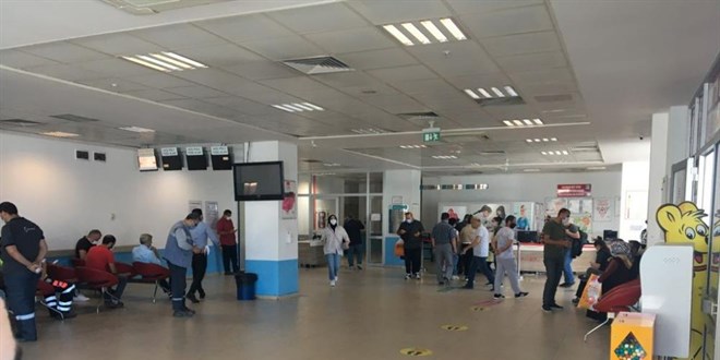 5 fabrikada çalışan 200'ye yakın işçi yemekten zehirlendi