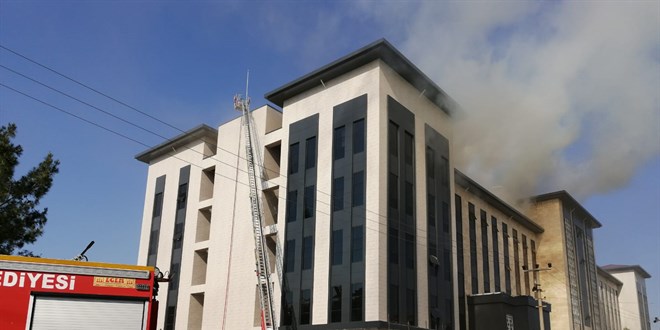 Çanakkale Emniyet Müdürlüğü binasında yangın