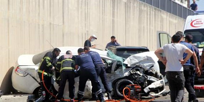 Hatay'da trafik kazası: 3 ölü, 4 yaralı