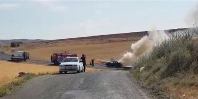 Araç yangınında 'Bombayı ben patlattım' notları dikkat çekti