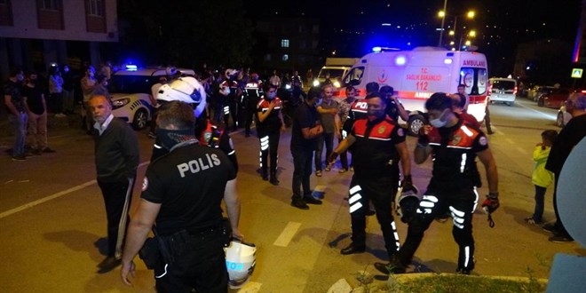 Samsun'da Yunus polisleri kaza yaptı: 2'si polis 4 yaralı