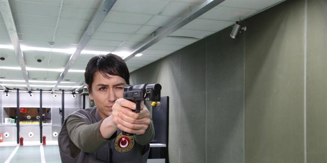 Rekor uyuşturucu yakalayan gümrük muhafaza memurları böyle eğitiliyor
