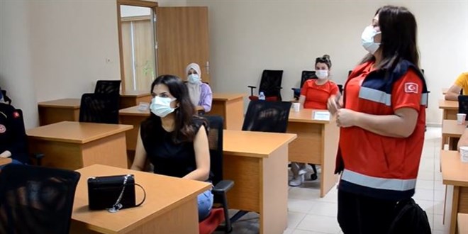 Bu ilde ambulanslar kadın şoförlere emanet