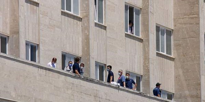 Hastanenin sekizinci katından düşen araştırma görevlisi yaşamını yitirdi