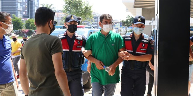 Silahını temizleyen muhtar, eşinin ölümüne sebep oldu