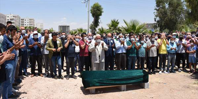 Mardin'de kazada hayatını kaybeden Suzan öğretmen ağıtlarla toprağa verildi