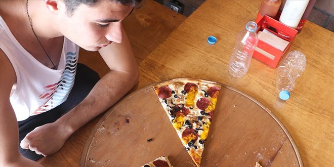 İki pizza iki kola 625 lira