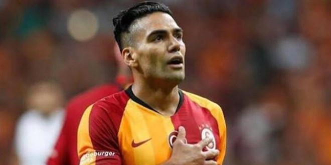 Koronavirüs testi pozitif çıkan Falcao idmanda yer almadı