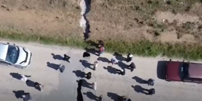 Afyonkarahisar'da 1 kilometre uzunluğunda yarık oluştu