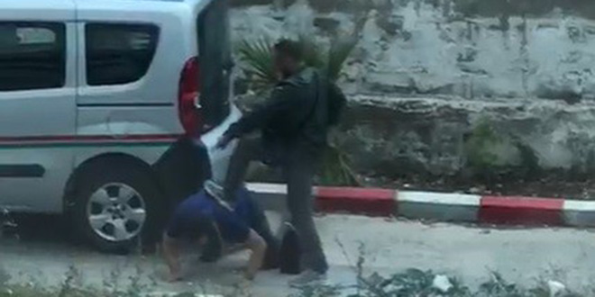 Haciz için gelen avukatı yere yatırıp kafasına silah dayadı