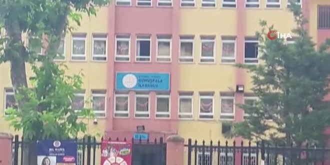 Müdür yardımcısı, kendini kalorifer borusuna astı