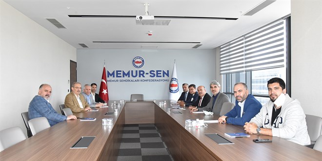 Kamu-Sen'den Memur-Sen'e iadeyi ziyaret