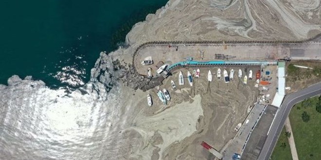 Müsilaj 'ekmeğini' denizden çıkaranları da olumsuz etkiledi