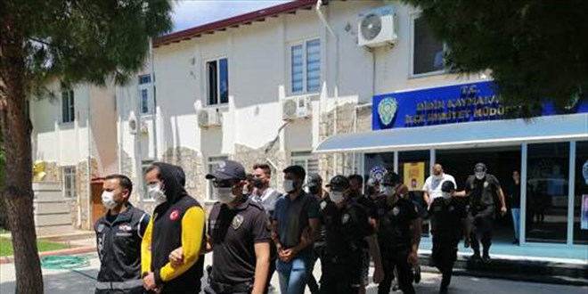 Belediye başkanı ve avukatına sopayla saldırıda 3 tutuklama