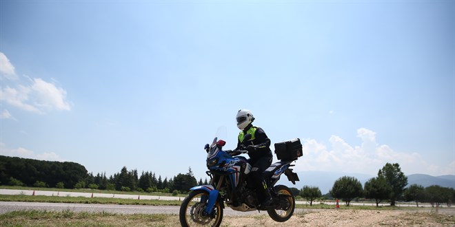 Motosikletli trafik ve asayiş timleri Bursa'da yetişiyor