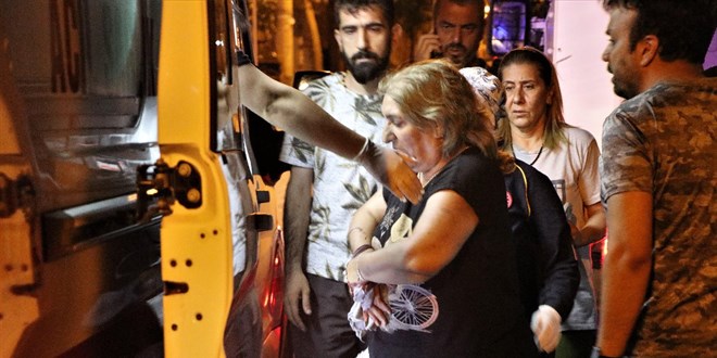 Polise ateş açıldı, balkonda uyuyan kadın vuruldu