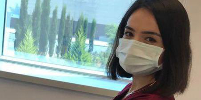 Bakan Koca paylaştı: Günün en çok aşısını yapan hemşire