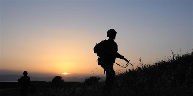 Yunanistan'a yasa dışı geçmeye çalışan 3 kişi yakalandı