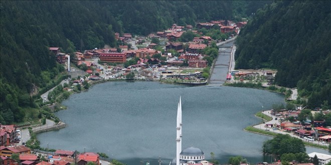 Uzungöl salgın öncesi günlerine dönmeye hazırlanıyor