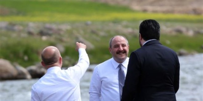 Bakan termal kaynağı gördü, paçaları sıvadı