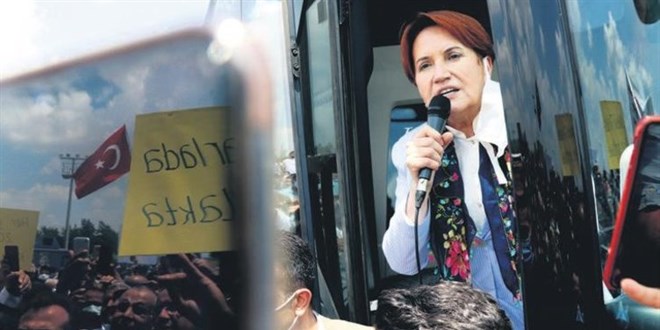 Akşener'in önüne soğan döken vatandaştan itiraf ve özür!