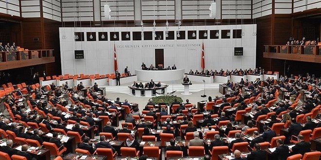 HDP'li Beştaş ve MHP'li Bülbül arasında tartışma