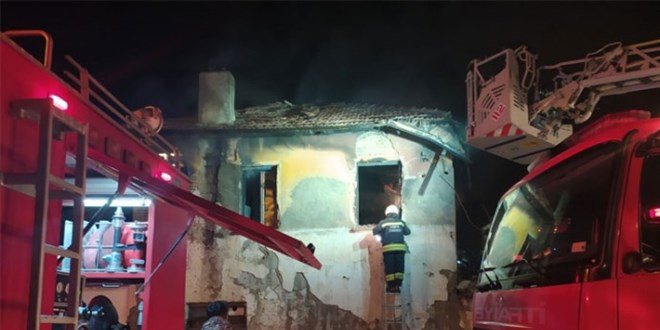 Konya'da mstakil evde yangn: 3 ocuun cesedi karld