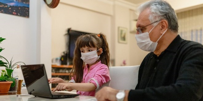 Ücretli ders veren emekli öğretmenin emekli aylığı kesilecek