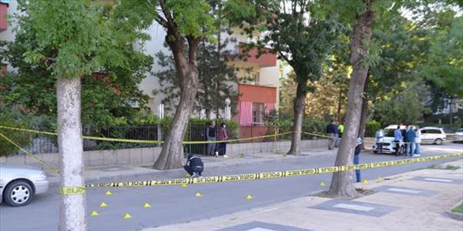 Karısını öldüren kişi, polisle girdiği çatışmada hayatını kaybetti