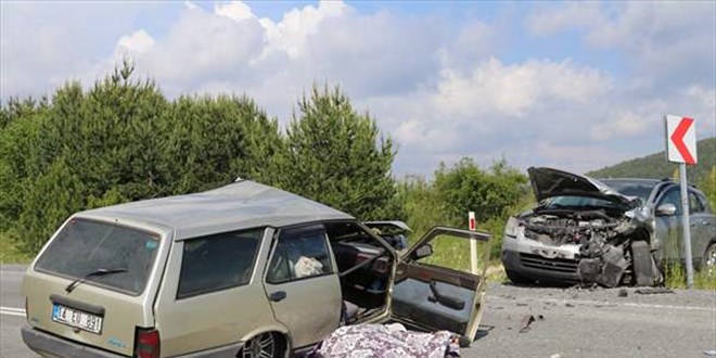 Bolu'da otomobil ile cip çarpıştı: Karı koca hayatını kaybetti