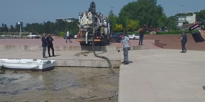 İstanbul'da müsilaj temizleme çalışmaları devam ediyor