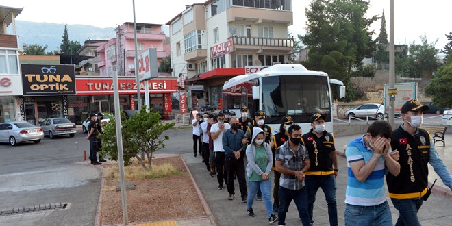 Sahte altın şebekesi, altınları satanlara komisyon ödemiş