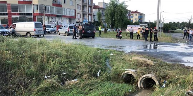 Sağanak sele döndü, iki çocuk sele kapılıp öldü